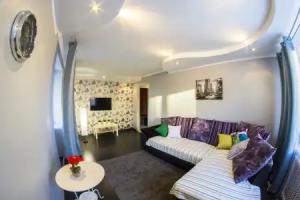 Dvuhkomnatnyie Na Krasnom Puti Apartments, Omsk