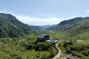 Sky House Yeghegis by Arkouda Hotel