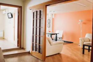 S oranzhevym nastroeniem u TC Topol Flat, Ivanovo