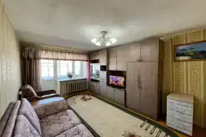 Dvuhkmnatnaya  Ryadom S Tts Bereg Flat, Chusovaya