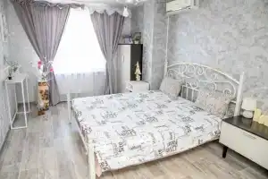 Odnokomnatnaya Bolshaya i Uyutnaya v Tsentralnom Rayone Flat, Togliatti