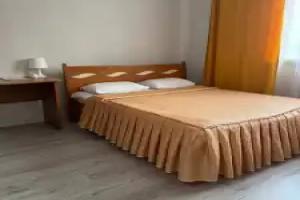 Oktyabrskij Hotel, Shadrinsk