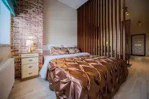 Elitnaya Kvaptipa S Dizaynerckim Remontom V Tsentre Goroda V Papke Pushkina (zhk Pushkinskiy) Flat, Chelyabinsk