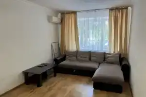 093 Odnokomnatnye Ostrovskogo 19 Apartments, Gelendzik