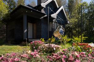 V kronah Camping, Shikhovo