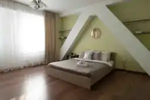 S vidom ryadom s parkom Flat, Ekaterinburg