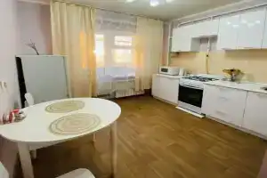 1komn Na Krupskoy S Vidom Na Ozero Flat, Yakutsk