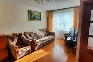 Na Ulitse Lenina 30 Flat, Asha