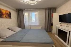 Na Polikakhina Flat, Zheleznodorozhnyy