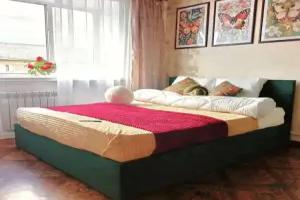 Yagodka Flat, Nevyansk