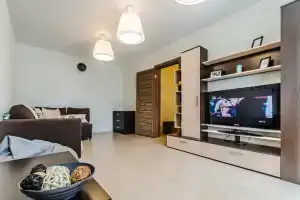 2-Kh Komn. Na Naberezhnoy Apartments, Samara