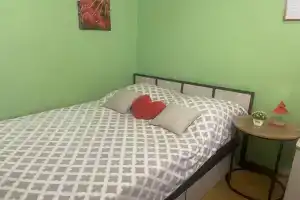 V Tsentre Na Pobede Revolyutsii Flat, Shakhty