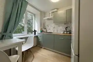 Dvukhkomnatnaya s 3 razdelnymi spalnymi mestami v Sestroretske flat, Sestroretsk