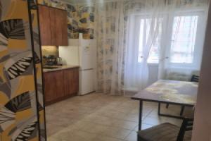 Odnokomnatnaya Kvartira Flat, Misailova