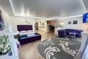 Studiya Lyuks S Dzhakuzi Flat, Naberezhnyye Chelny