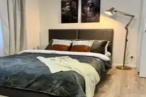 Kvartira v ZHK Novoye Kolpino s Khoroshey Parkovkoy Samozaseleniye 24/7 Flat, Kolpino