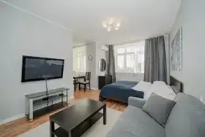 Apartamenty studio Rooms-Ekb s vidom na gorod (25 Etazh, 107), Ekaterinburg