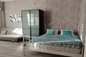 Studiya u naberezhnoy reki Volgi Flat, Samara