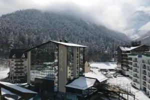 Assa Hotel, Dombay
