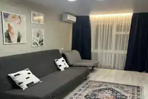 Na Ulitse Lengnika 4 Flat, Novocherkassk