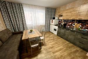 Sutki Kak Doma Na Krupskoy 93a Flat, Minusinsk