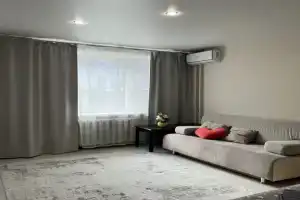 Loyal' Goroshnikova, 72 Apartments, Nizhniy Tagil