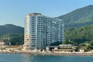 VIP Krasivye Glazki Flat