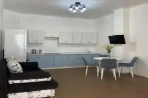 3-K v Tsentre Sukhuma Flat, Sukhumi