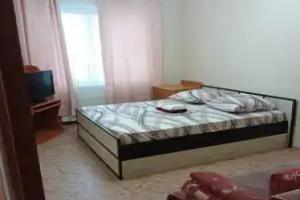 Na Magistralnoy 121 Flat, Noyabrsk
