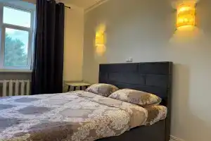 Dvukhkomnatnye Apartamenty Na Bolshoy Troitskoy 28