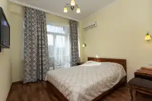 Atlant Shine-2 Flat, Alushta