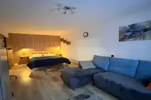 Na Narodnoy 4 Flat, Pskov
