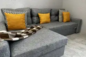 Na Beregu Reki okolo Minska Villa, Lahoysk