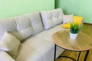 V Tsentre Na Pobede Revolyutsii Flat, Shakhty