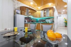 KvartirkaPlaZa V Pereulke Parkovy 5 Apartments, Samara