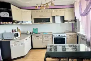 Svetlaya Solnechnaya Studiya s Otkrytochnym Vidom - Tsentr Udobstv Flat, Arsenyev