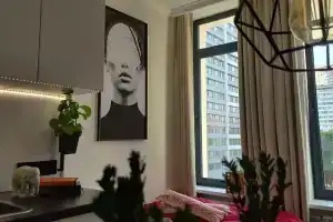 S Syurrealisticheskim Portretom Na Vernadke Apartments, Moscow