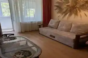 Uyutnaya v Tsentre Goroda Taganroga Flat