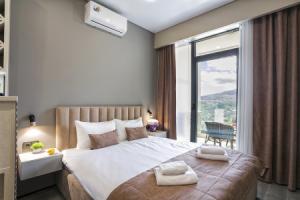 S Vidom Na More I Gory V Darsan Rezidens Apartments, Yalta