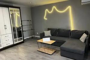 Uyutnaya So Svezhim Remontom Flat, Yevpatoriya