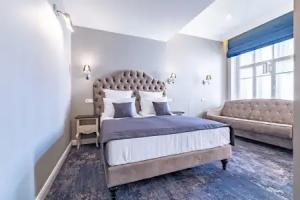 Chez Michel Hotel, Moscow