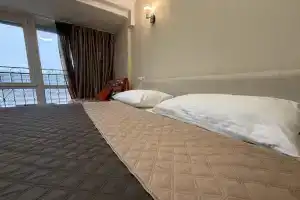 V Siriuse S Vidom Na Trassu Sportkarov Apartments, Adler