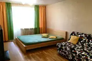 Na Ulitse Lunacharskogo 182 Flat, Ekaterinburg