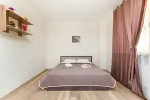 Na Tavricheskoj 9/4 Apartments
