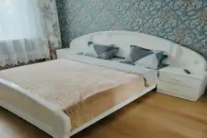 Dvukhkomnatnaya V Shikarnom Rayone Flat, Grodno