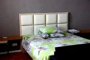 S Vidom Na More Flat, Sevastopol