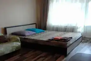 Na Solnechnoy Ulitse 5 Flat, Satka