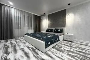 S Panoramnym Vidom na Mashuk Flat, Pyatigorsk
