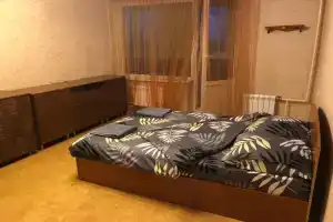 Dukat U Zelenogradskogo Lesoparka I Ozera Flat, Zelenograd