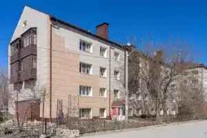 U Kazanskogo Kremlya Flat, Kazan
